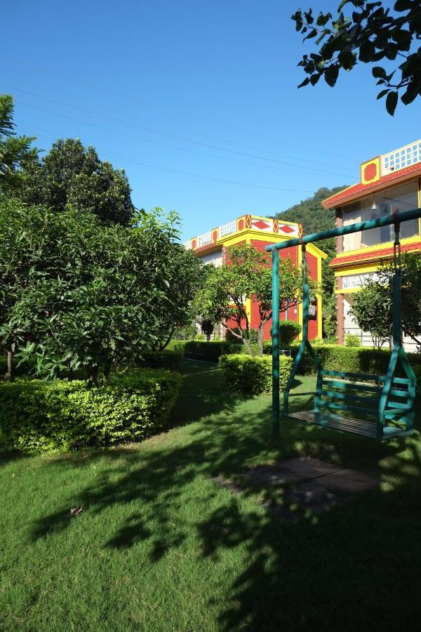 Mvt Guesthouse & Restaurant Rishīkesh المظهر الخارجي الصورة