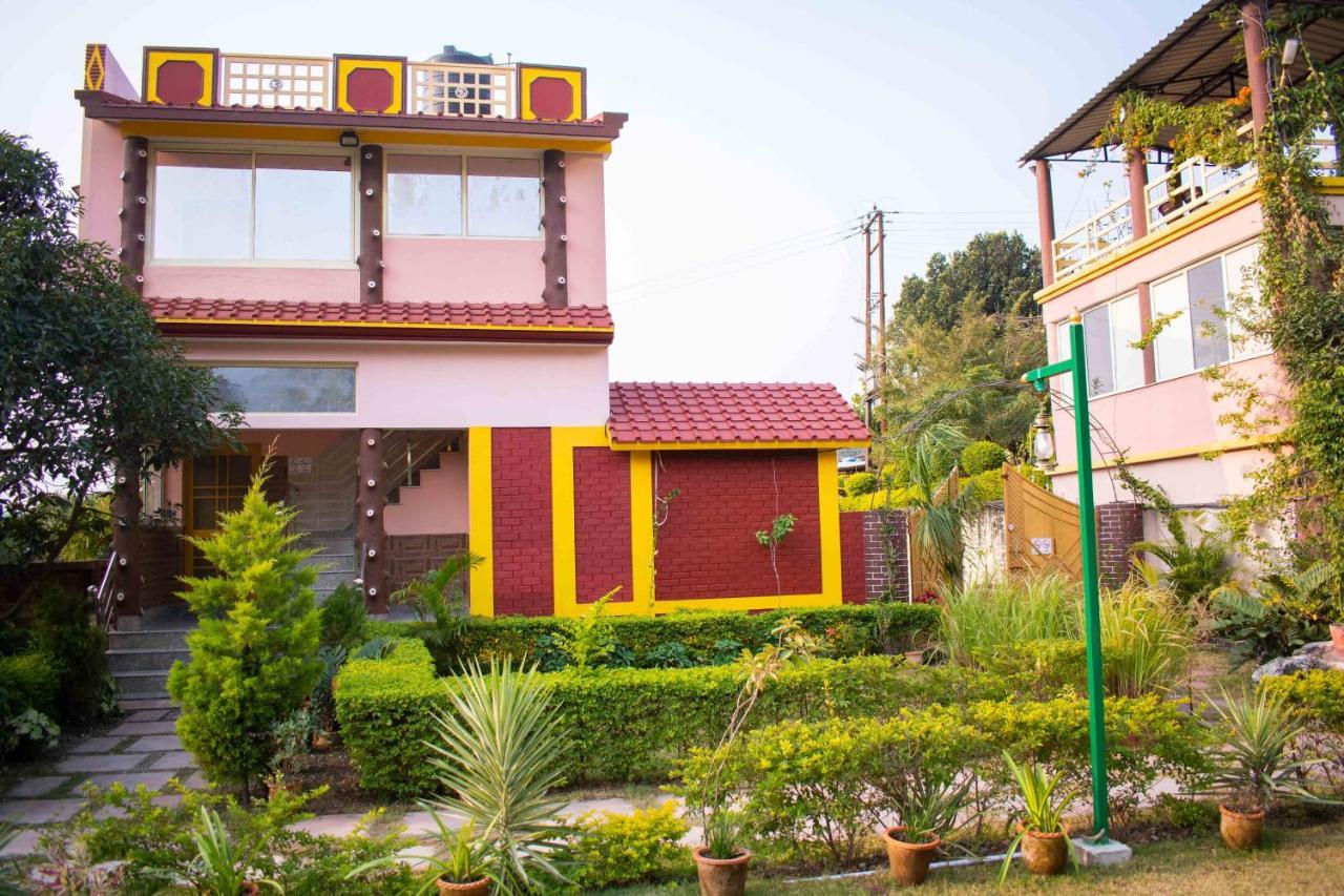 Mvt Guesthouse & Restaurant Rishīkesh المظهر الخارجي الصورة