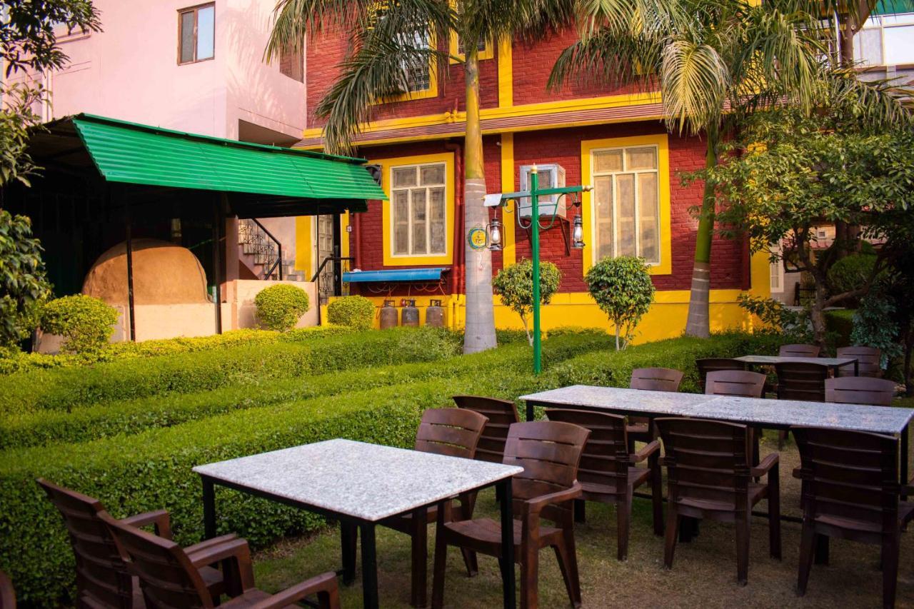 Mvt Guesthouse & Restaurant Rishīkesh المظهر الخارجي الصورة