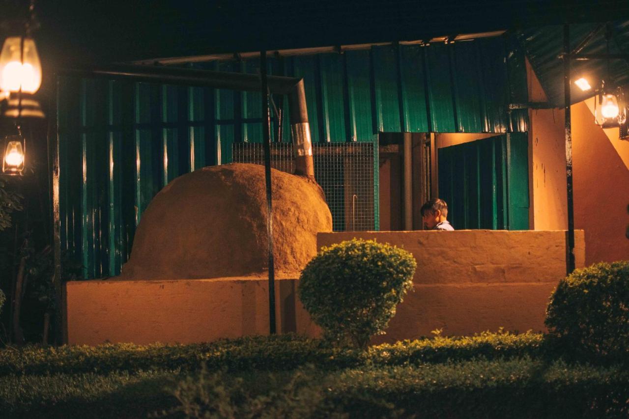 Mvt Guesthouse & Restaurant Rishīkesh المظهر الخارجي الصورة