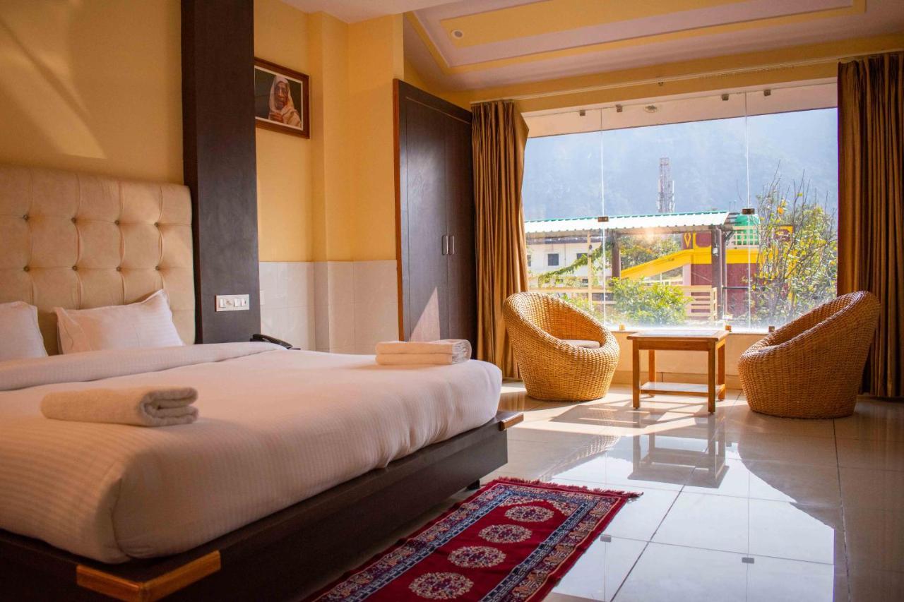 Mvt Guesthouse & Restaurant Rishīkesh المظهر الخارجي الصورة