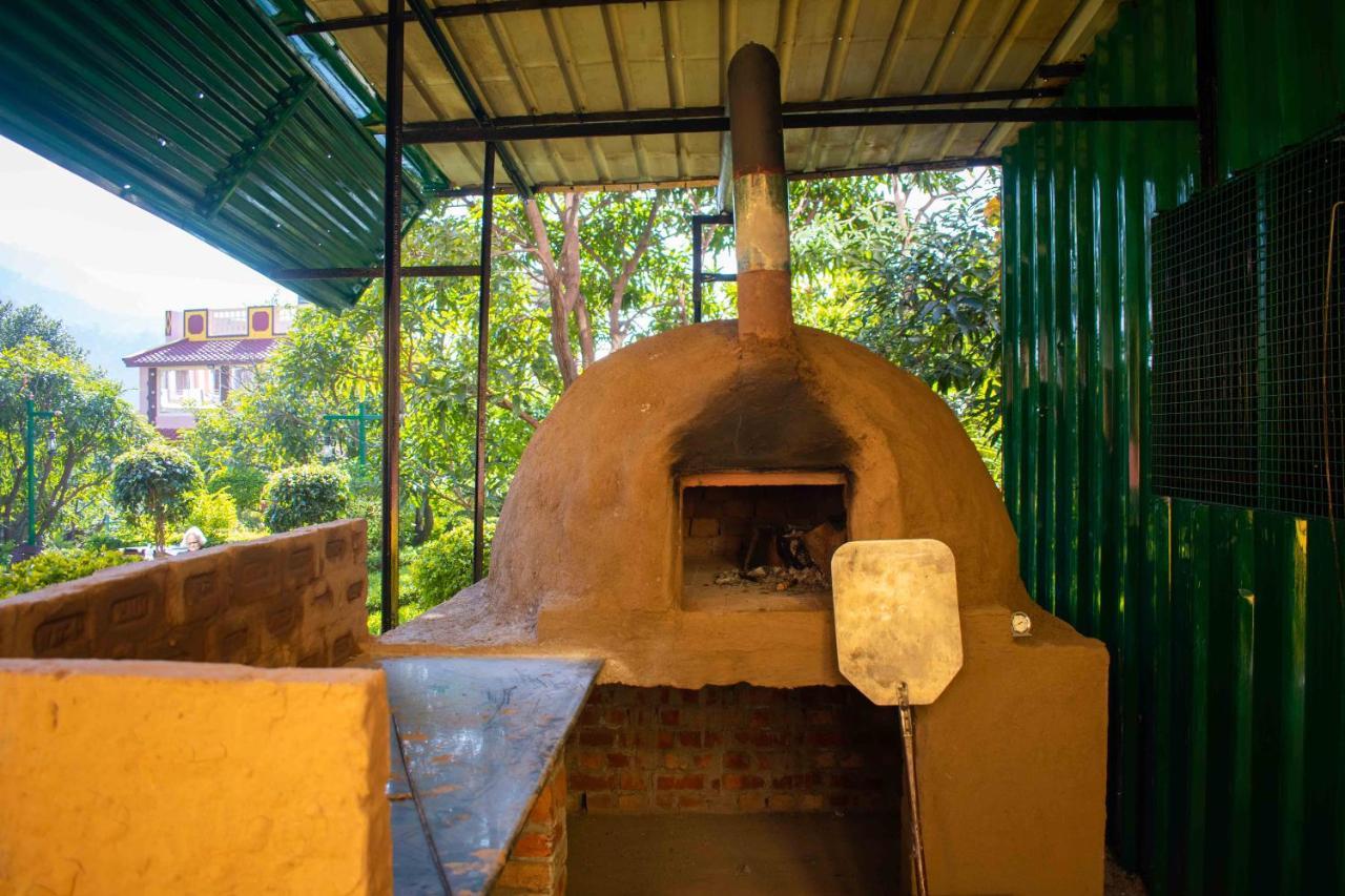 Mvt Guesthouse & Restaurant Rishīkesh المظهر الخارجي الصورة