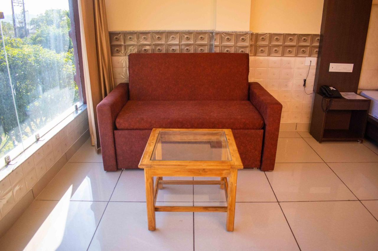 Mvt Guesthouse & Restaurant Rishīkesh المظهر الخارجي الصورة
