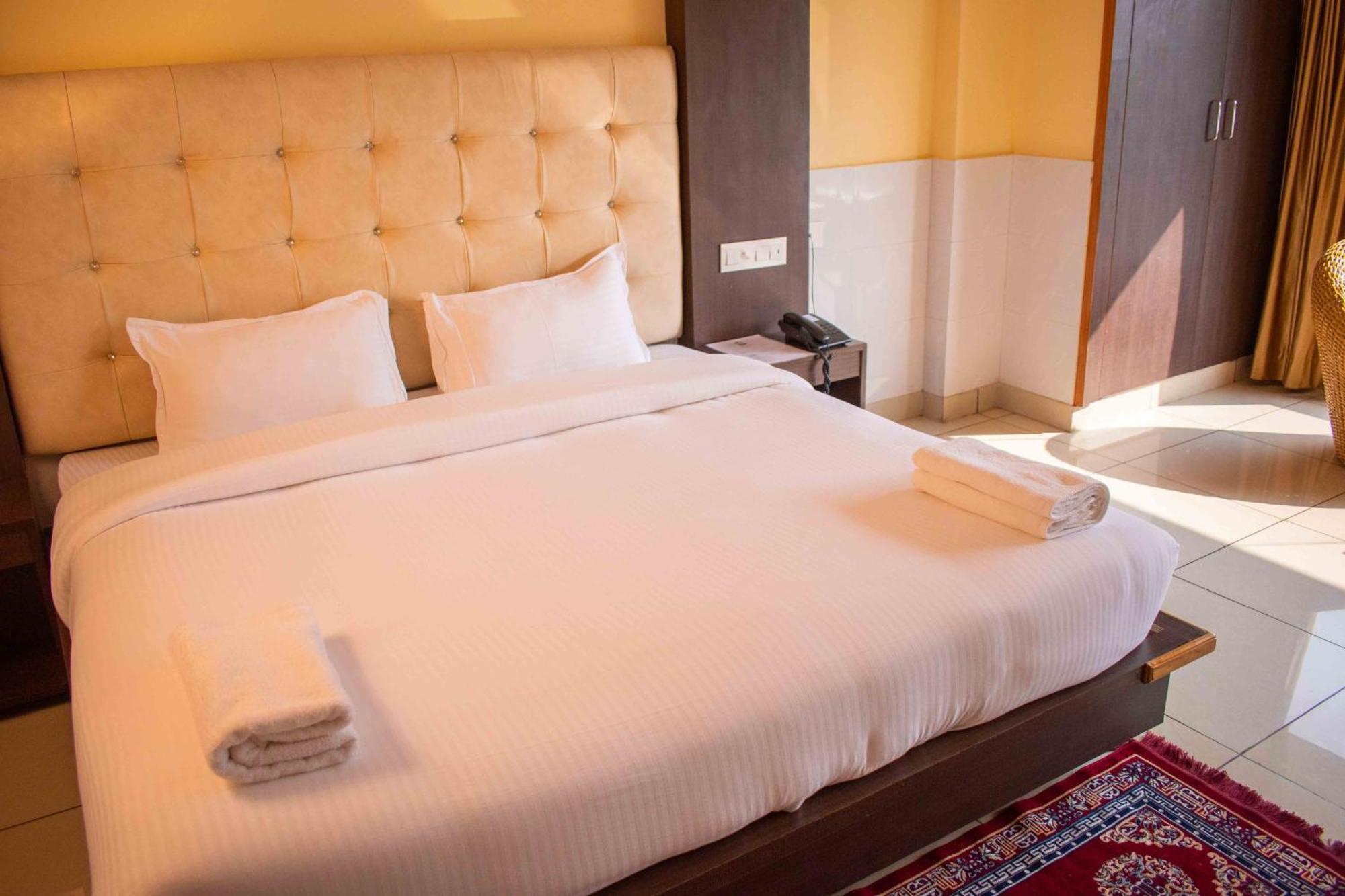 Mvt Guesthouse & Restaurant Rishīkesh الغرفة الصورة